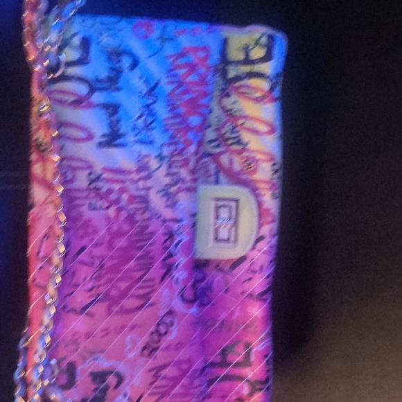 Purses - Picture 3 of 4